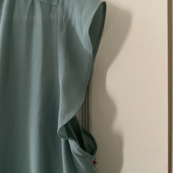 Loft new silky ruffle sleeve top - Picture 4 of 5